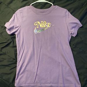 nike tshirt, size m